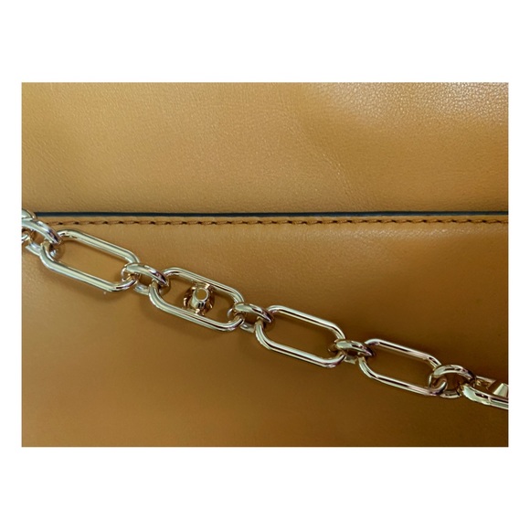 SOLD Michael Kors Bag Parker Leather Crossbody Bag From their Latest collection - Picture 4 of 13